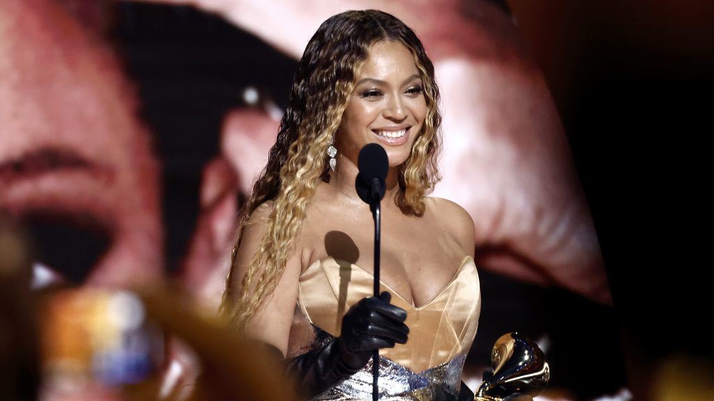 Beyoncé french dictionary, Why is it spelled Beyincé?, Beyoncé Larousse, is Beyoncé in the dictionary?, Beyoncé 2025 Larousse, Beyoncé Cowboy Carter, Cowboy Carter Beyincé theGrio.com