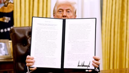 Trump signs executive order to declassify MLK assassination files