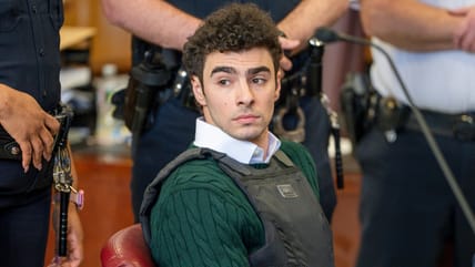 Trump’s DOJ directs prosecutors to seek death penalty for UnitedHealthcare killing suspect Luigi Mangione