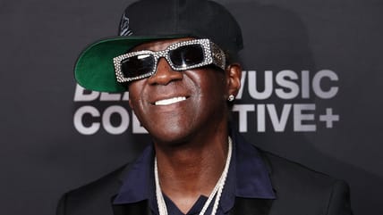 Flavor Flav orders entire Red Lobster menu to save restaurant after bankruptcy: ‘Save the Cheddar Bay Biscuits’