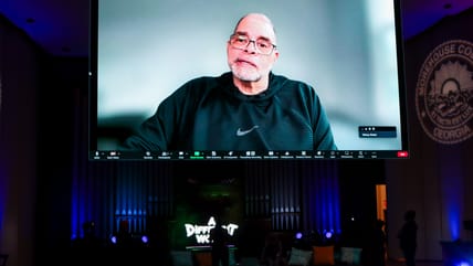 Sinbad proves ‘miracles happen’ in first public appearance since 2020 stroke