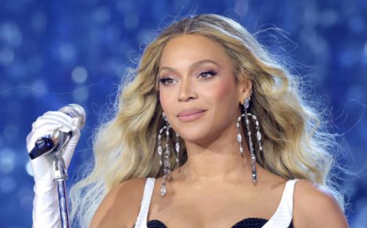 Beyoncé, flowers, fan, Tyler Fabregas