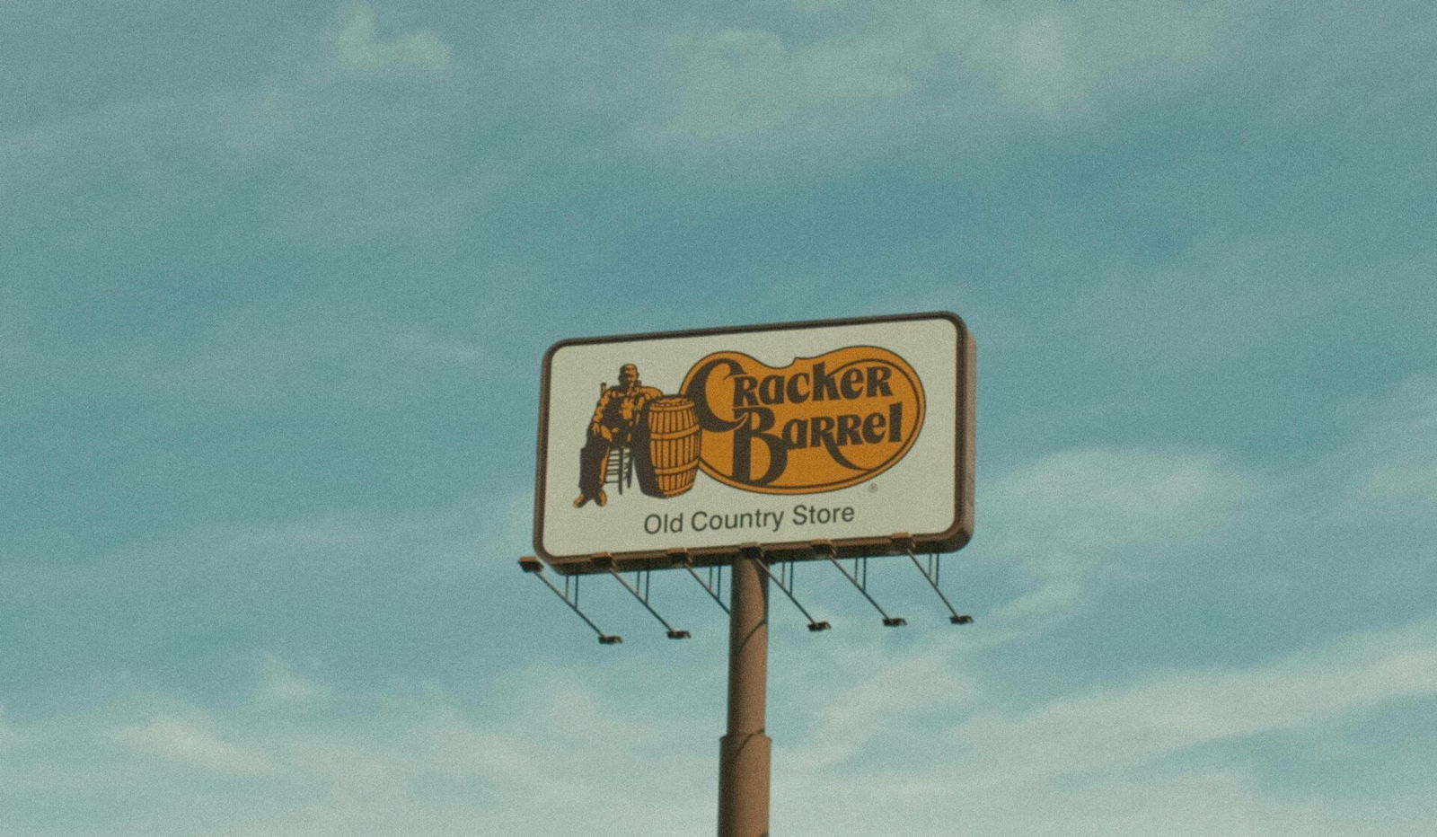 Cracker Barrel, racism, lawsuit