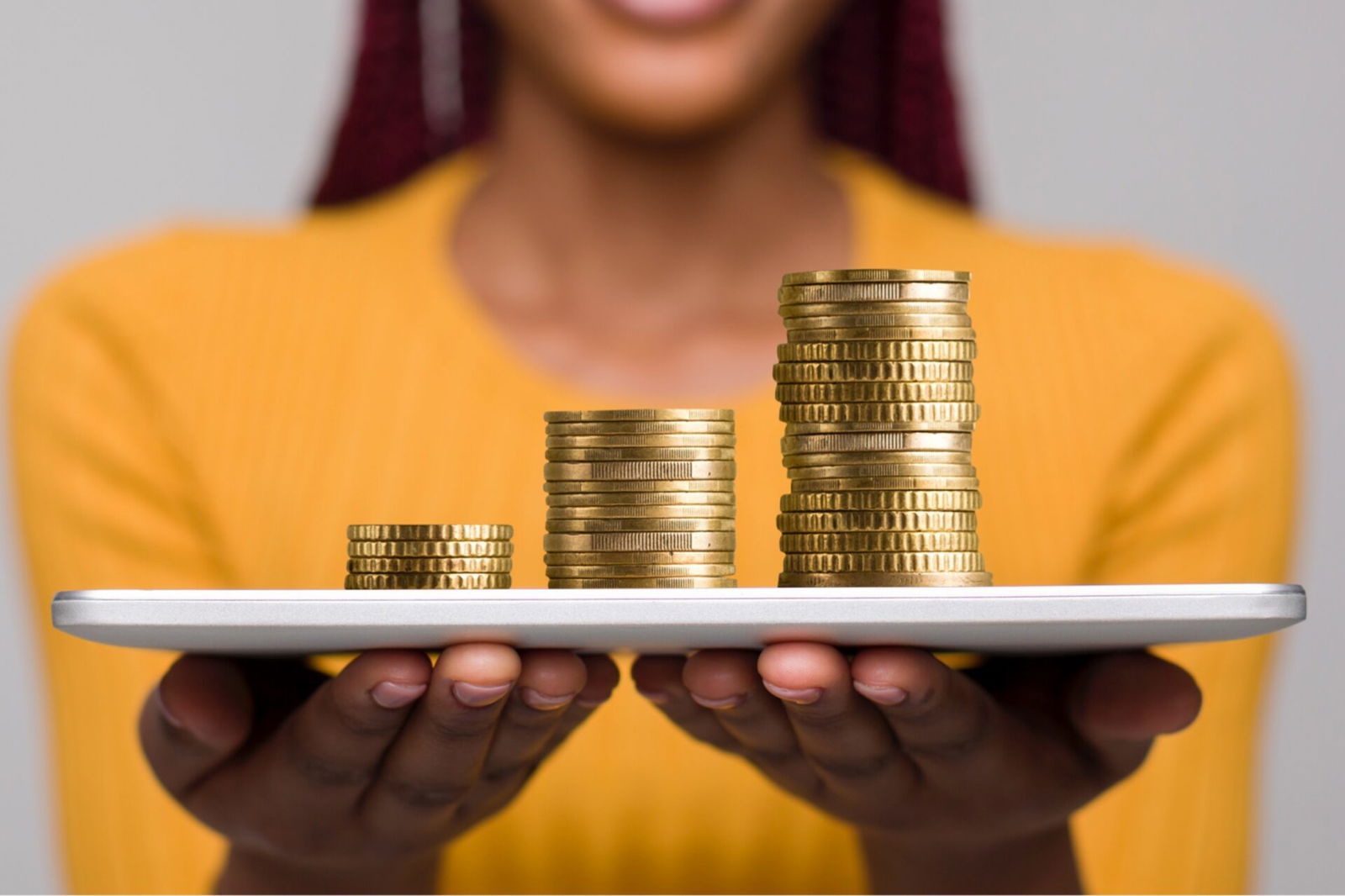 Black, white wealth, pandemic, average salaries, tax break