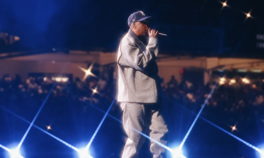 Jay-Z, Yankee Stadium, concert delay, security breach, fans waiting outside, Rihanna, Usher, Jeezy, Reasonable Doubt, The Blueprint, thegrio