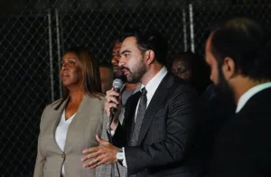 Mamdani holds a press conference after ICE shooting in New York City