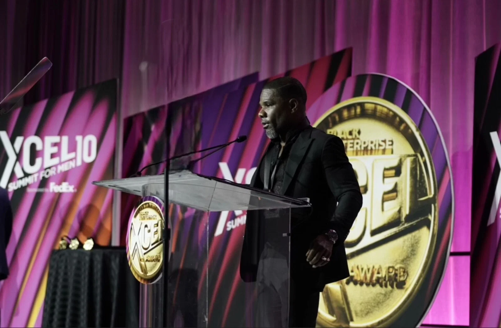Kirk Franklin Delivers Heartfelt Words As He Accepts ‘Icon Award’ At XCEL Summit For Men